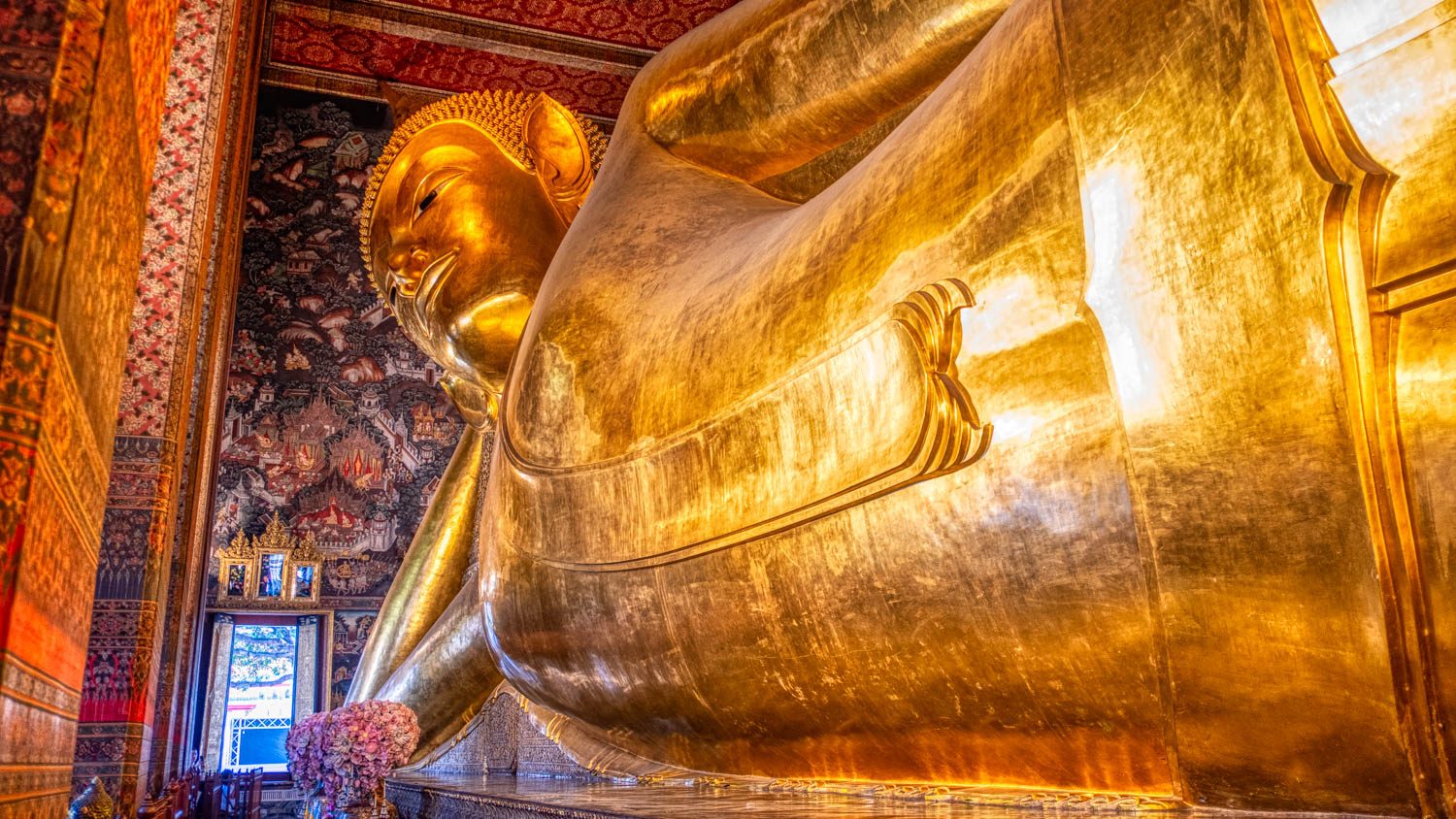 Buddha recilnado