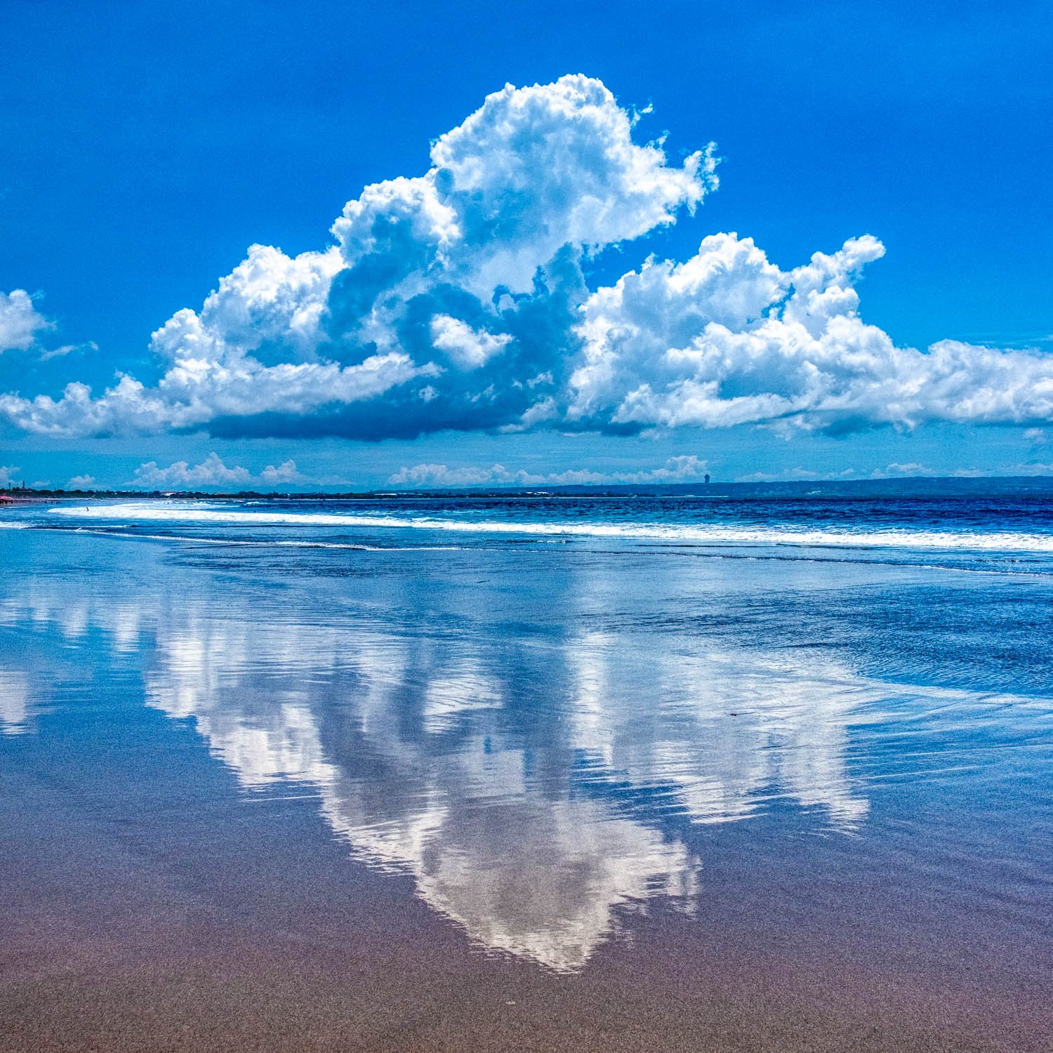 Caminhando na praia em Bali, de Kuta a Canggu, 12km para ir e mais 12km para voltar.