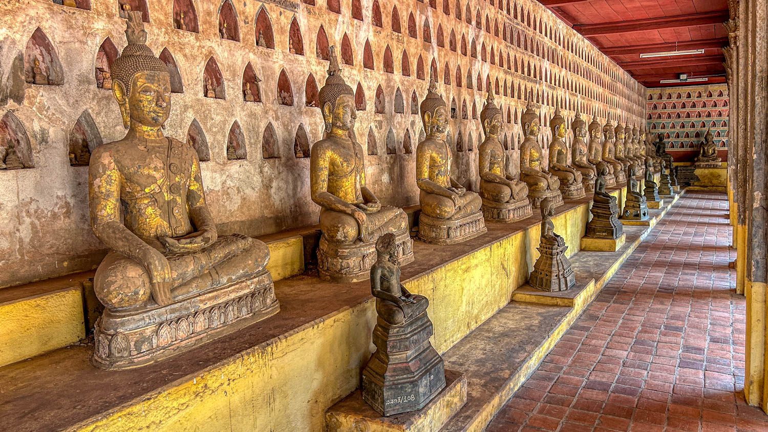Buddha, Buddha, Buddha, Buddha, Buddha...